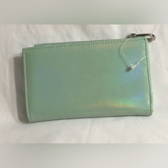Snap Wallet zip pocket 8 slots 1 id slot 3 bill pockets mint green. 6”L X 4” W - Picture 2 of 6